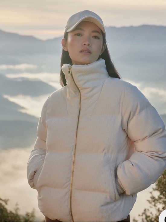 Varley Jackets & Blazers - Varley Cream Corduroy Quilted Puffer Jacket